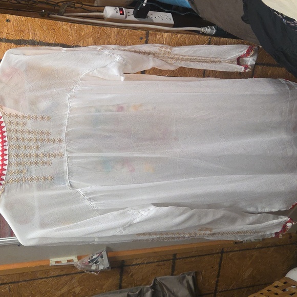 Johnny Was White Floral Embroidered Blouse - Picture 2 of 3